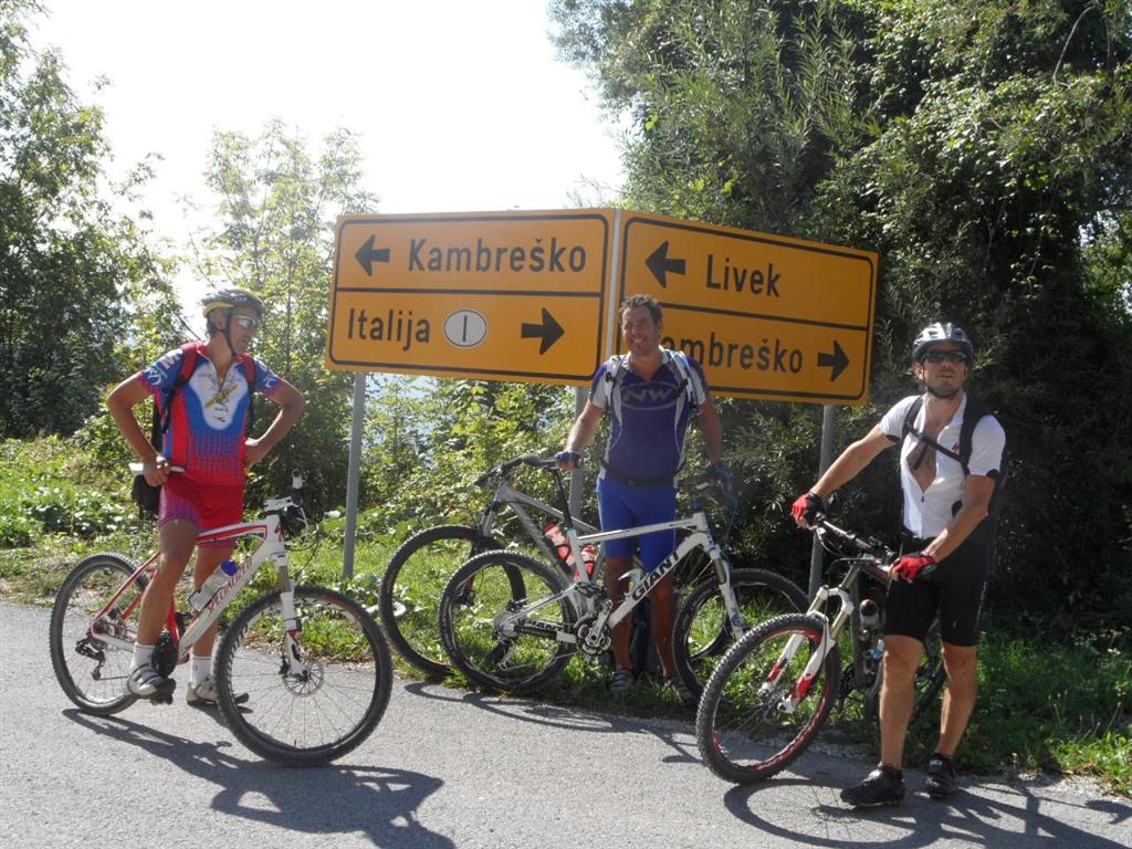siamo ancora in Slovenia ma a due passi dal confine italiano.jpg